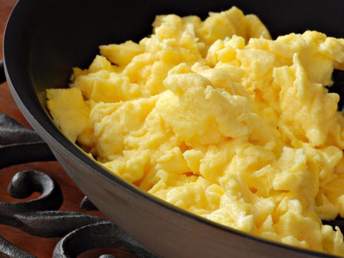 Scrambled eggs with cheese nutrition facts